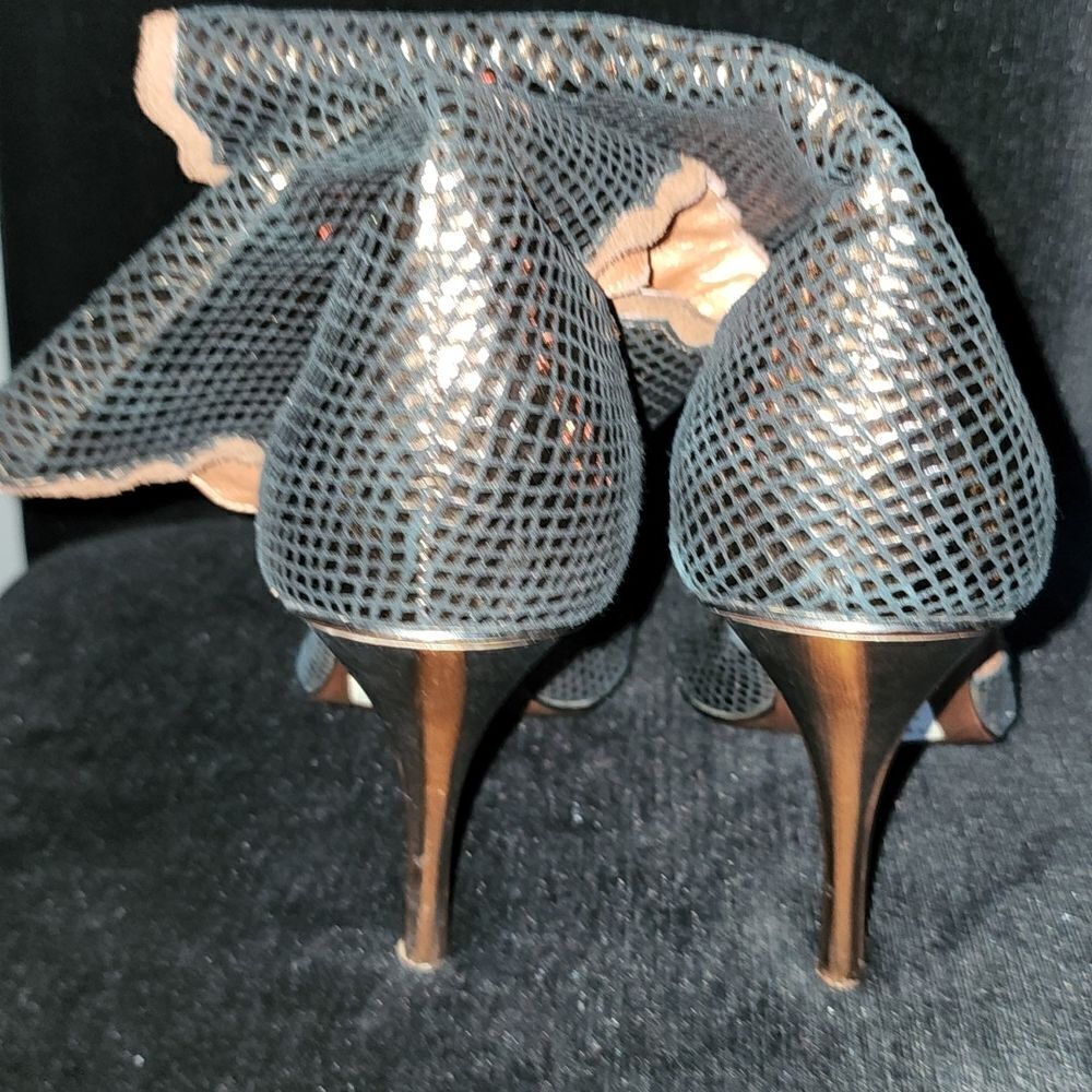 Metallic Pumps  - Picture 4 of 4
